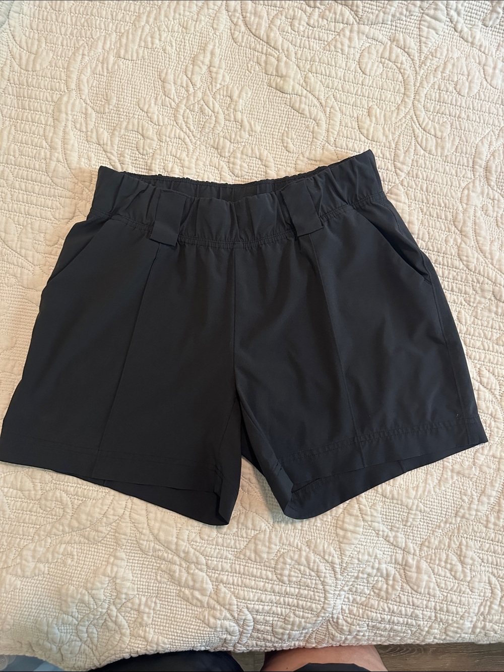 Athleta Black High-Waist Elastic Shorts size 4